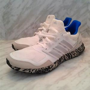 Adidas UltraBoost DNA Shoes Women's Size 8.5 FW4909 Zebra White Silver blue